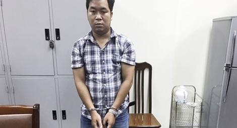 Thuê khách sạn, giấu AR15, K54 trong hành lý