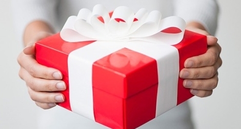 (CẢNH GIÁC) Nhiều bị hại mất tiền để nhận quà  “từ trên trời rơi xuống”