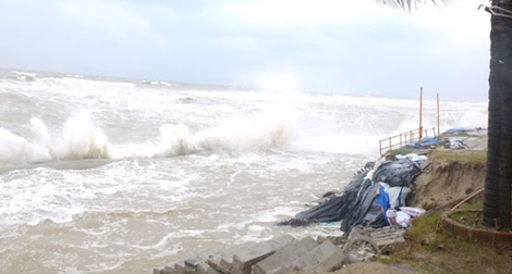 Hội An nước chững lại, Cửa Đại lại lâm nguy