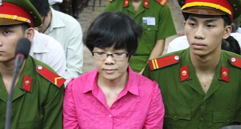 Truy tố 12 bị can chiếm đoạt, gây thiệt hại hơn 1.000 tỷ đồng