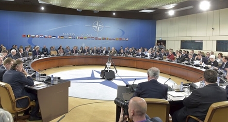 NATO bàn cách cải thiện quan hệ với Nga