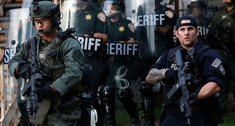 "Cơn đau đầu" của cảnh sát Mỹ