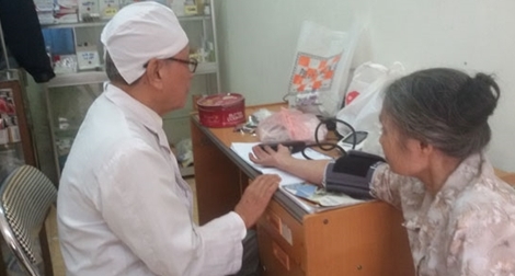 Phòng khám từ thiện của những lương y tuổi U90