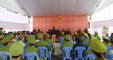 Xét xử sơ thẩm 25 bị cáo trong giai đoạn 2 chuyên án ma túy lớn nhất từ trước đến nay