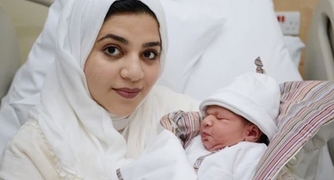 Khi đứa trẻ được sinh ra từ 1 cha, 2 mẹ