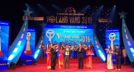 59 “bác tài” được tôn vinh, trao giải “Vô lăng vàng” 2016