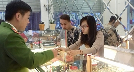 Cảnh báo với thủ đoạn lừa đảo mới tại các tiệm vàng