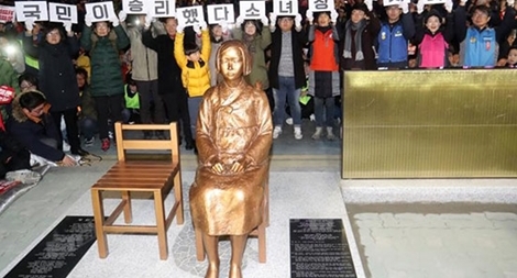 Nhật - Hàn lại căng thẳng vì tượng “phụ nữ mua vui”