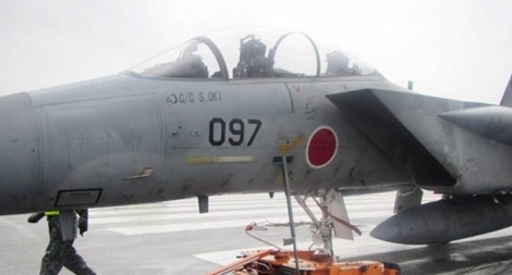 Đóng cửa sân bay vì chiến đấu cơ rớt bánh