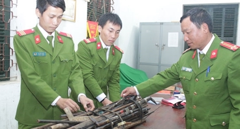 Vận động người dân giao nộp gần 5.000 khẩu súng săn, súng tự chế