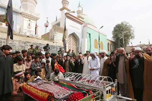 Đằng sau vụ  đánh bom Thánh đường Lal Shahbaz Qalandar
