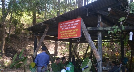 Du lịch mạo hiểm: Đừng coi tiền hơn tính mạng du khách