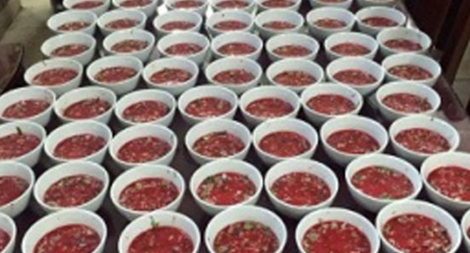 Tiết canh vẫn bán, vẫn ăn