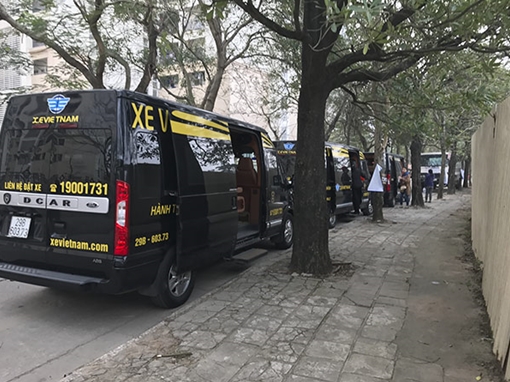  Nới điều kiện cho xe taxi, “siết” xe hợp đồng