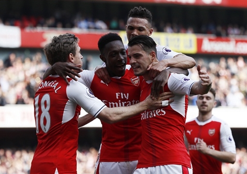 Đả bại Man Utd, Arsenal rộng đường vào top 4