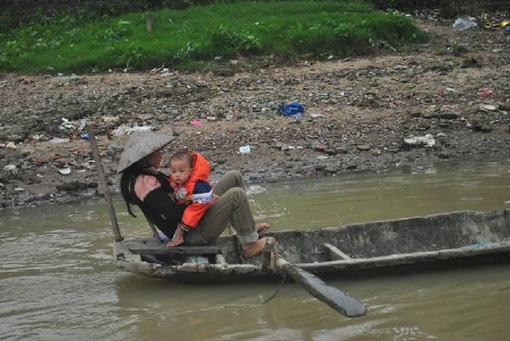  Cuộc sống "bán mặt cho nước, bán lưng cho trời"