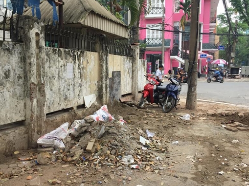 Nhếch nhác trên con phố thơ mộng của Thủ đô