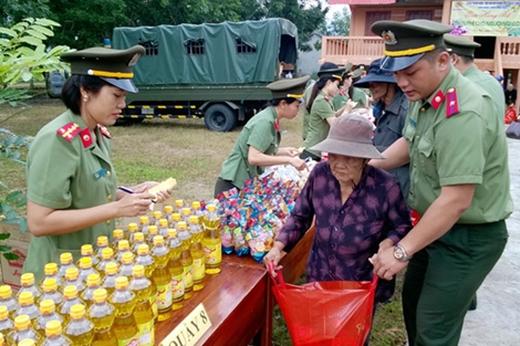 Những mô hình ghi dấu ấn phụ nữ Công an
