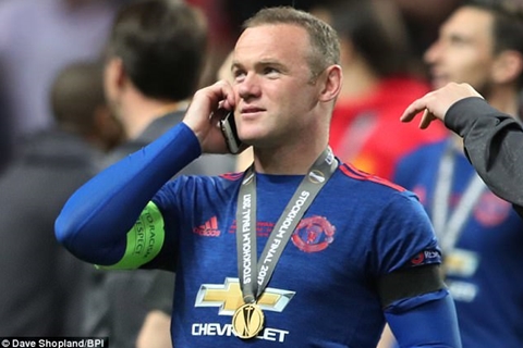 Wayne Rooney bị loại khỏi đội tuyển Anh
