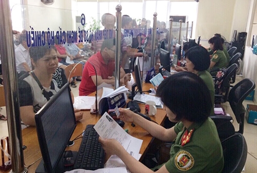 Lật tẩy thủ đoạn “hồn Trương Ba, da hàng thịt” trong làm hộ chiếu