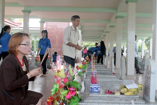 Tiếp nối truyền thống từ trong gian khó