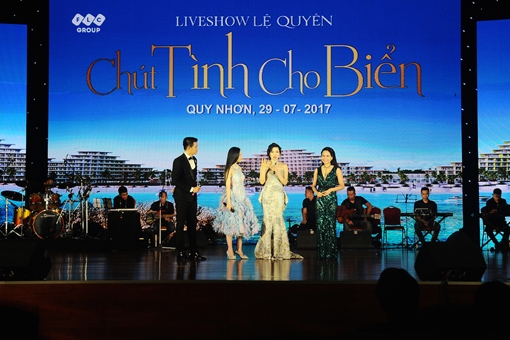 Lệ Quyên mê hoặc khán giả Quy Nhơn với "Chút tình cho biển"