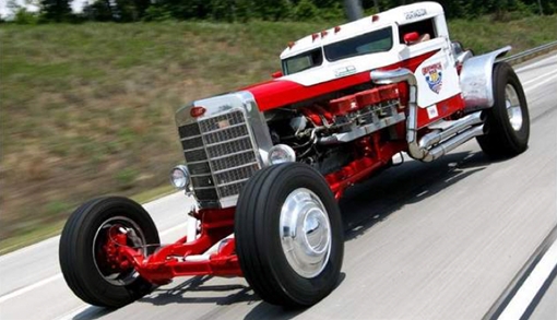 Sửng sốt với những ô tô, xe máy dùng động cơ... xe tăng