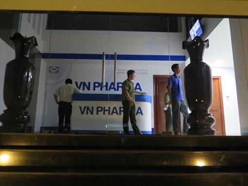 Nhiều khuất tất cần làm rõ sau vụ nhập thuốc giả điều trị ung thư