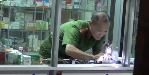 4 giờ truy tìm kẻ giấu mặt giết người ở tiệm thuốc tây