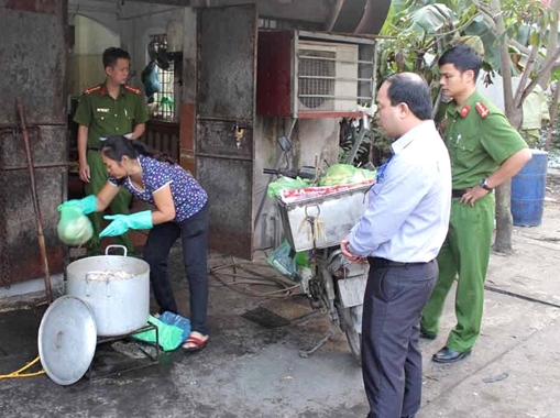 Xử phạt hành chính 70 triệu đồng 2 cơ sở chế biến mỡ bẩn