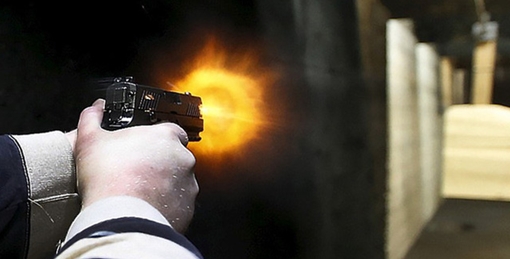 Nổ súng tại bar, hai người bị thương nhẹ