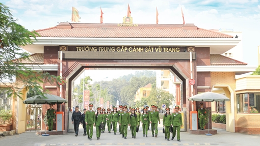 Trường Trung cấp Cảnh sát vũ trang 40 năm xây dựng và trưởng thành