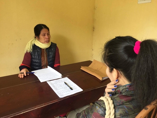 Chạm mặt người giúp việc độc ác, hành hạ bé gái chưa đầy 2 tháng tuổi