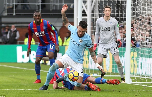 Bị cầm hòa không bàn thắng, ManCity đứt mạch toàn thắng