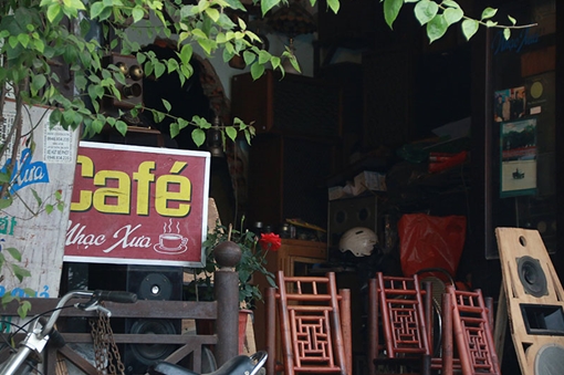 Quán cafe cực độc cho những người yêu âm thanh cổ