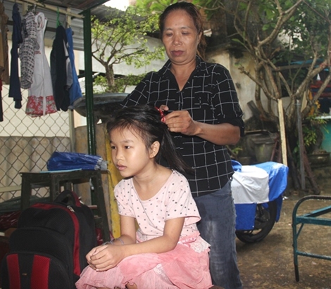 Nỗi niềm 2 đứa trẻ không có giấy khai sinh