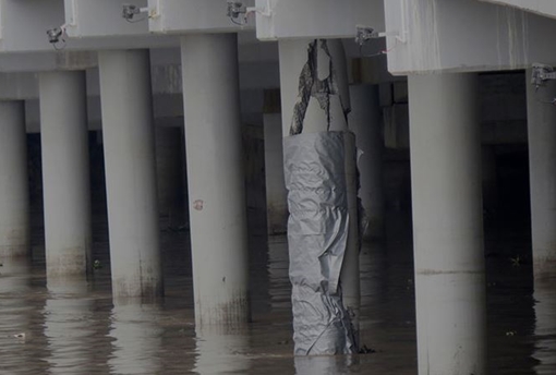 Khẩn trương cứu cây cầu hơn 80 tỉ đồng bị tàu thủy đâm va