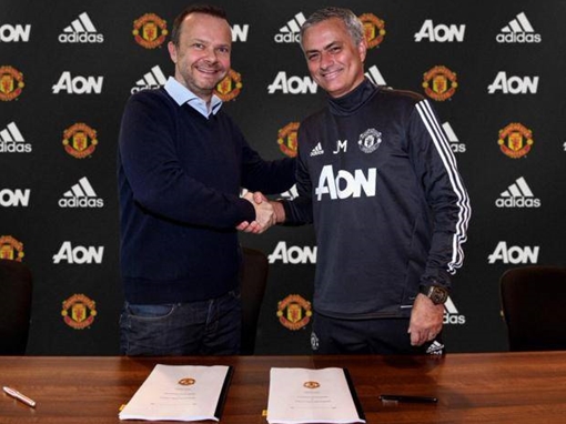 Tuổi 55 và cuộc đời đặc biệt của Mourinho