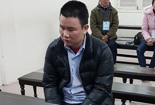 13 năm tù cho kẻ khống chế bệnh nhân và đâm trọng thương Công an