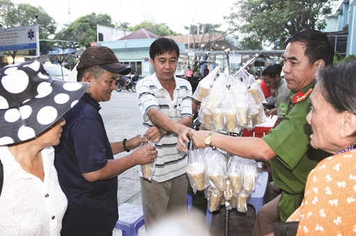 Trưởng Công an phường luôn gắn bó với địa bàn