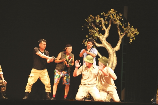 Khi chiến sĩ Công an hóa thân trên sàn diễn