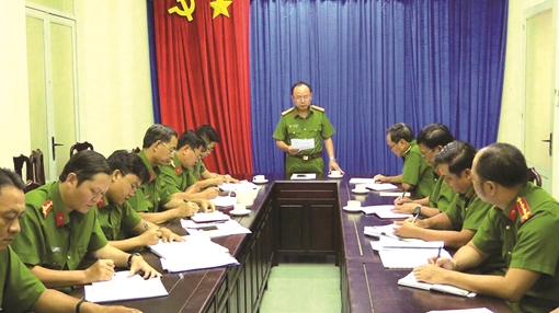 Ngày xuân kể chuyện "tầm nã"