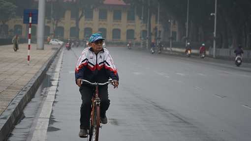 Hà Nội "say giấc nồng" trong ngày đầu năm mới