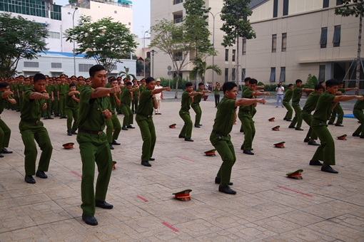 Định danh sau 1 năm tuổi