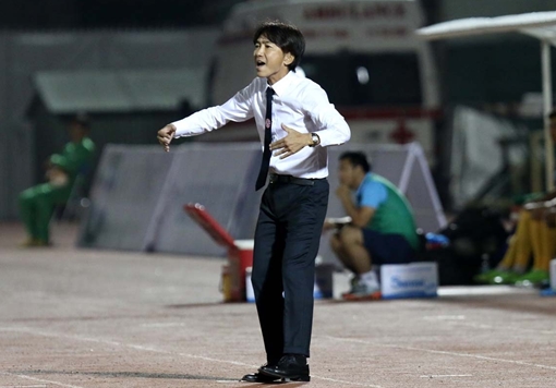 Triết lý Miura và “luật chơi” V.League 