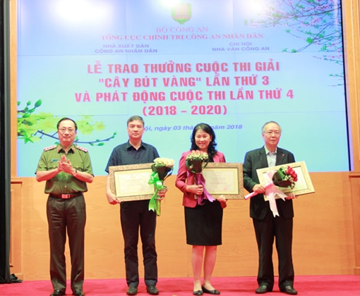 Trao giải “Cây bút vàng” lần thứ 3 và phát động cuộc thi lần thứ 4