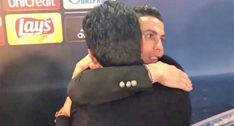 Ronaldo an ủi Buffon sau trận tứ kết lượt về