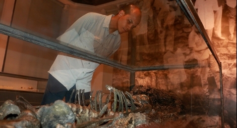 Tìm hiểu văn hóa Việt Nam qua 300 "báu vật" cổ 