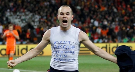 Iniesta rời Barcelona: Lời chia tay trọn vẹn của chứng nhân một thế hệ huy hoàng