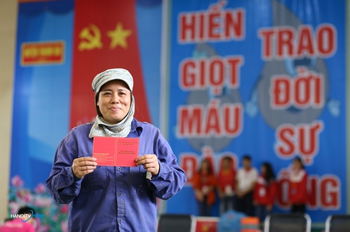 Người phụ nữ giấu mẹ chồng đi hiến máu hàng trăm lần